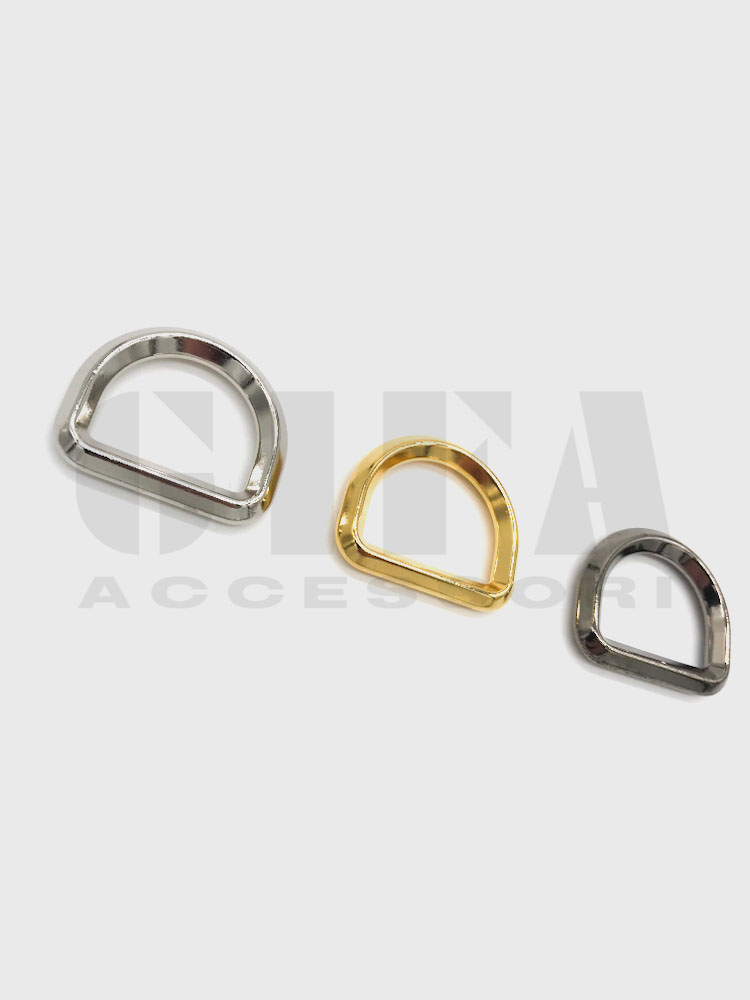 Mezzi anelli in zama filo quadro 2,5 cm