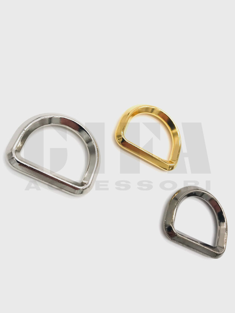 Mezzi anelli in zama filo quadro 2,5 cm