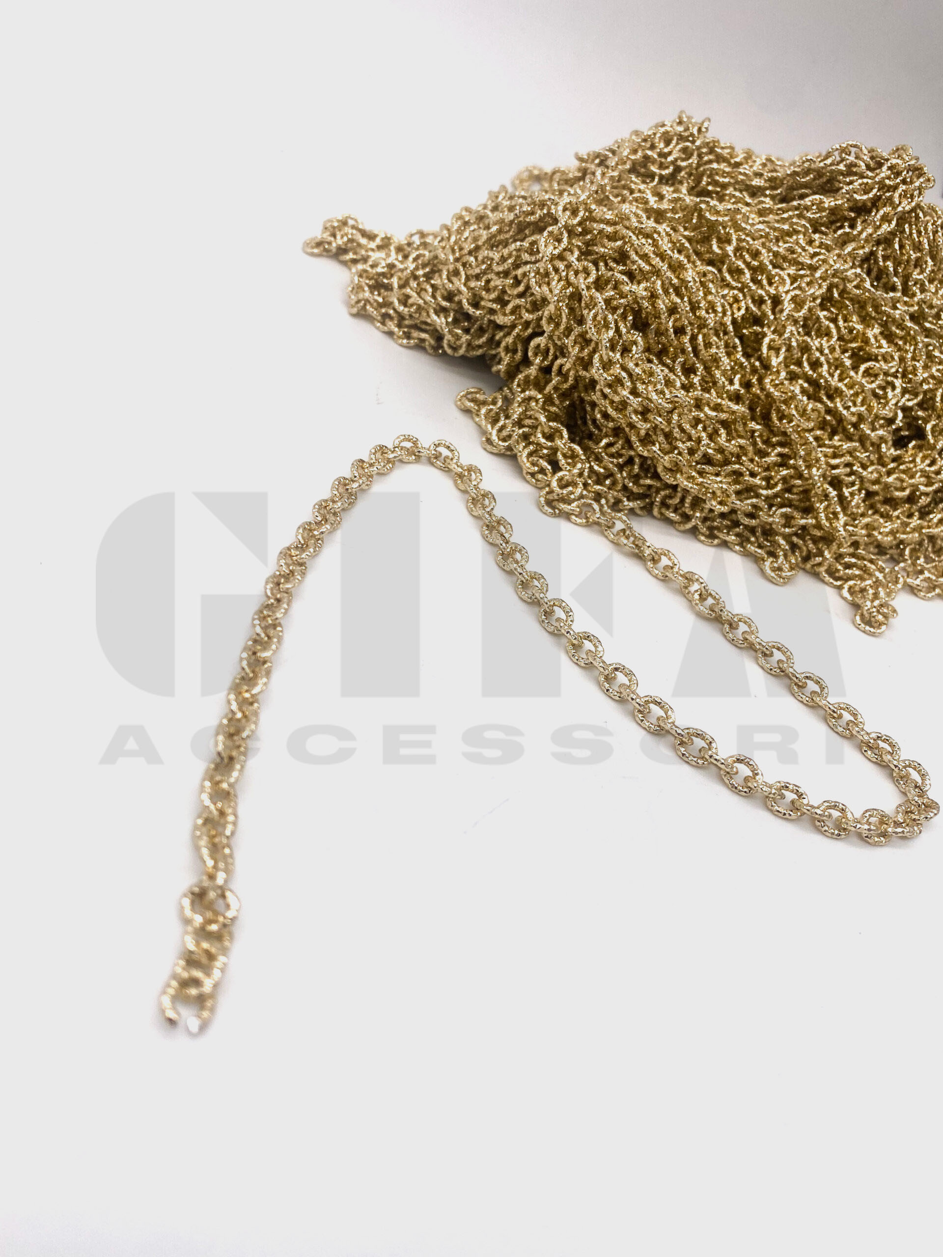 Catena in alluminio ovale filo diamantato 7545 Oro