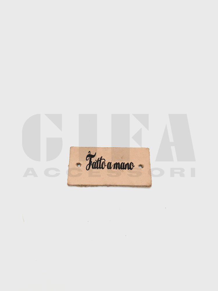 Targhetta in pelle 4 cm x 2 cm con fori logo Fatto a mano
