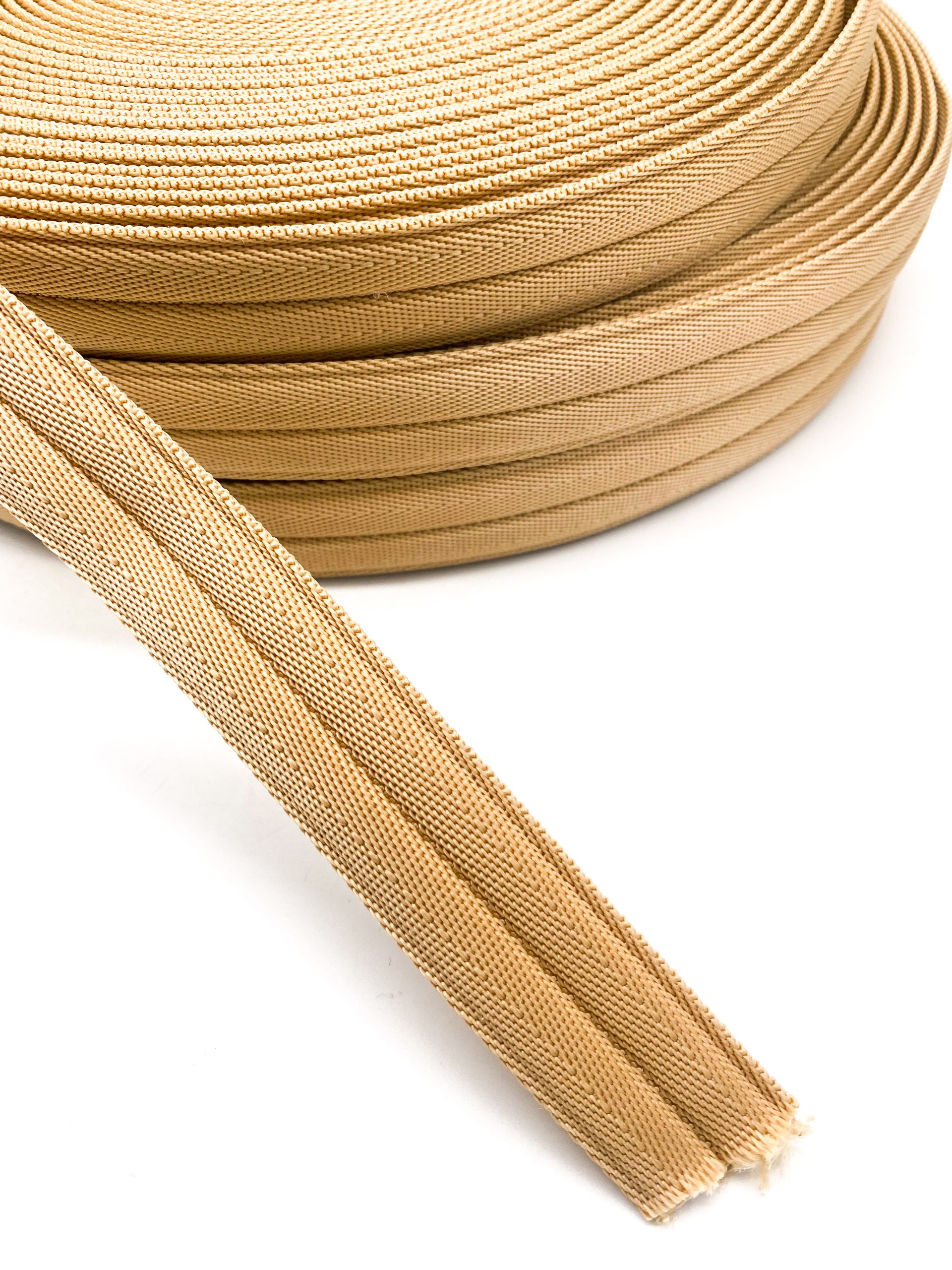 Nastro in nylon imbottito con cucitura 3 cm al mt Beige