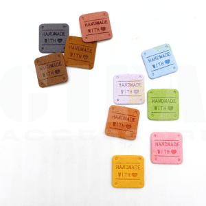 Etichette in finta pelle handmade with love quadrate 25 mm confezione da 12 pz